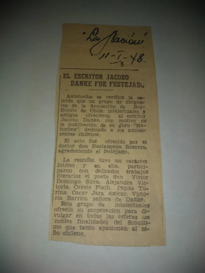 Recorte de prensa sobre literatura